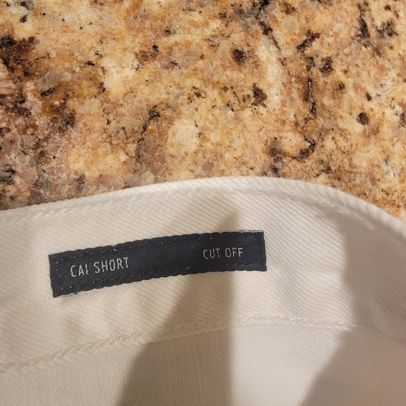 Edwin Cai Cuttoff Shorts in Eggshell  Raw Hem‎ High-rise Women's - Picture 6 of 10